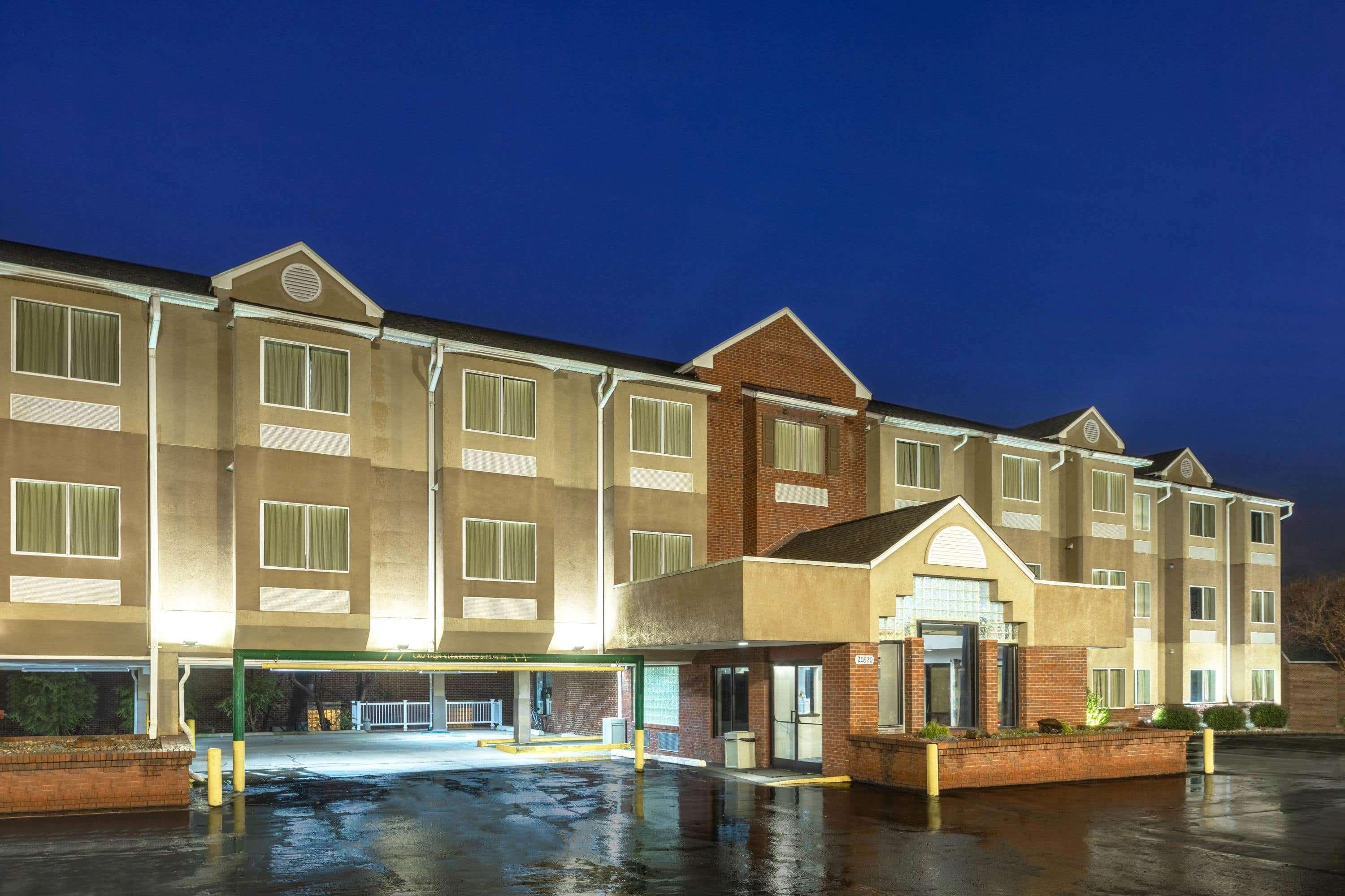 Microtel Inn By Wyndham Lake Norman Cornelius Exterior foto