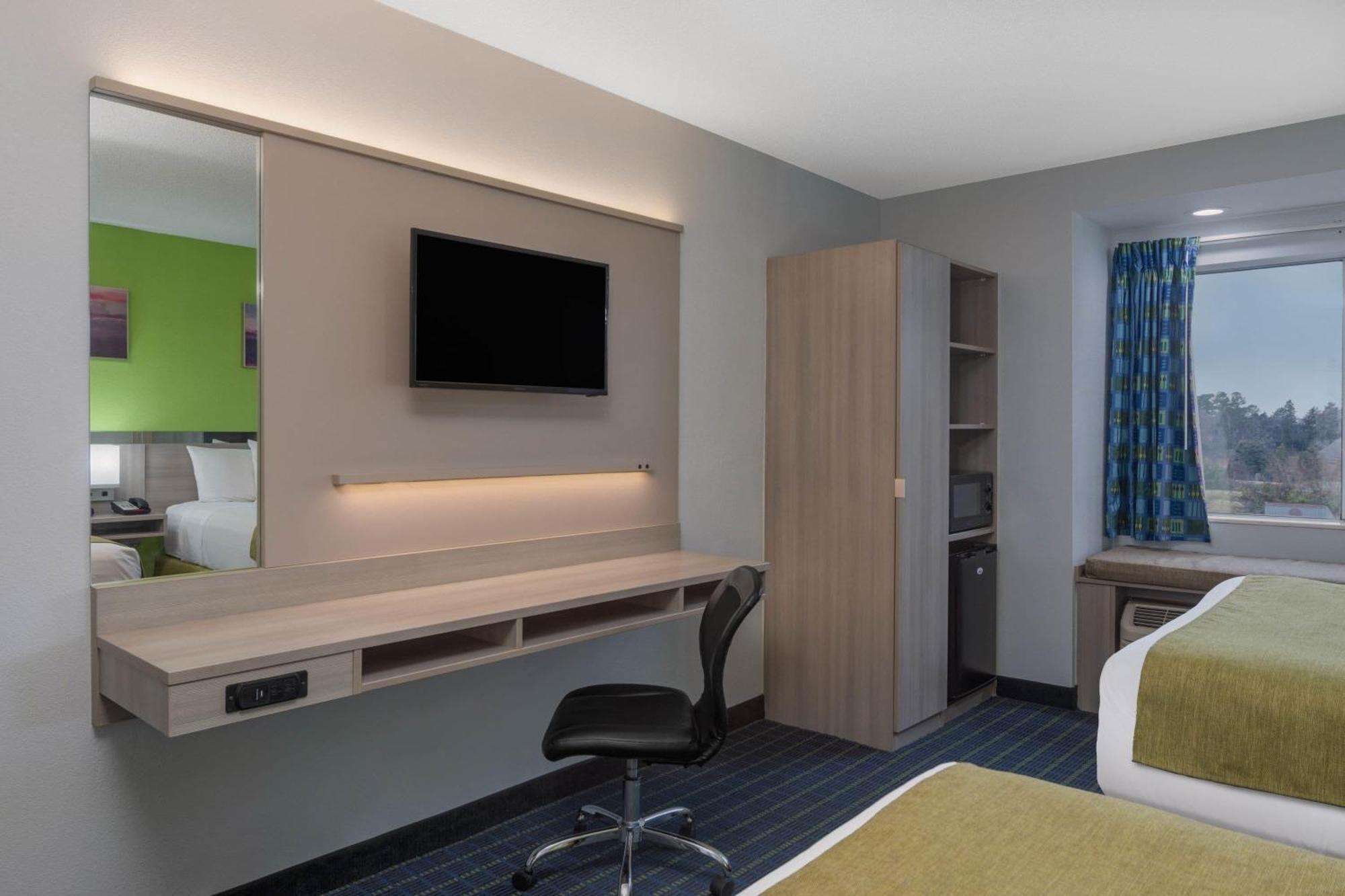 Microtel Inn By Wyndham Lake Norman Cornelius Exterior foto
